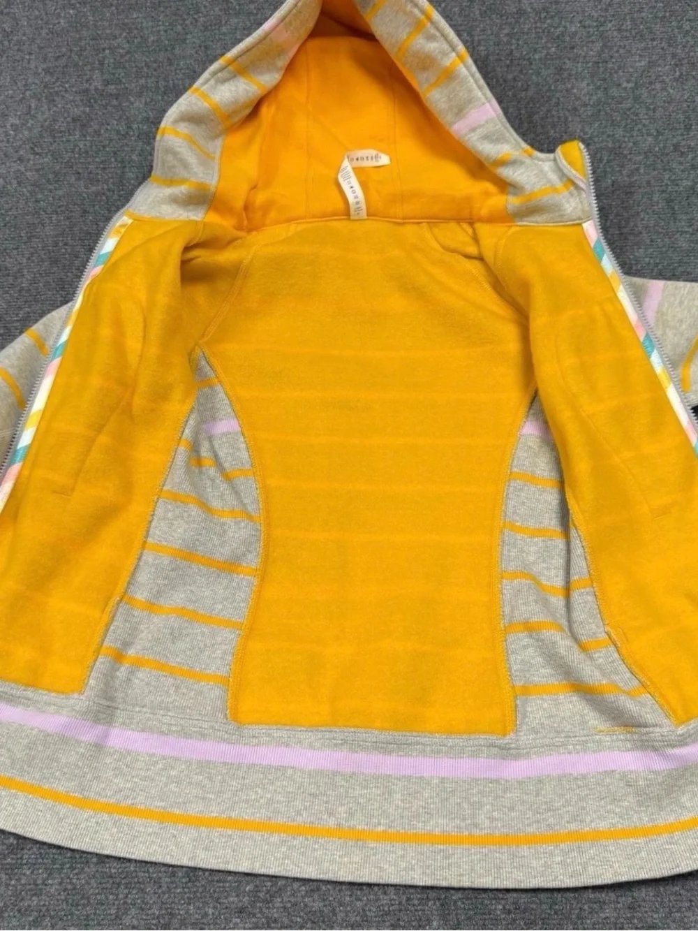 lululemon Scuba Hoodie II Size 4 NWT